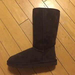 UGG Shoes - Tall Brown Uggs - Size 8 UGG Shoes - Tall Brown Uggs - Size 8